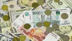 Средневзвешенный курс евро к рублю понизился почти на 51 копейку